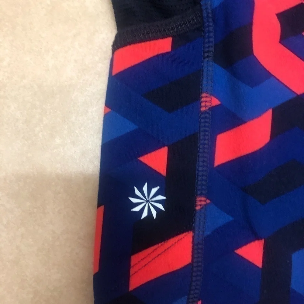 ATHLETA geometric pattern leggings, small